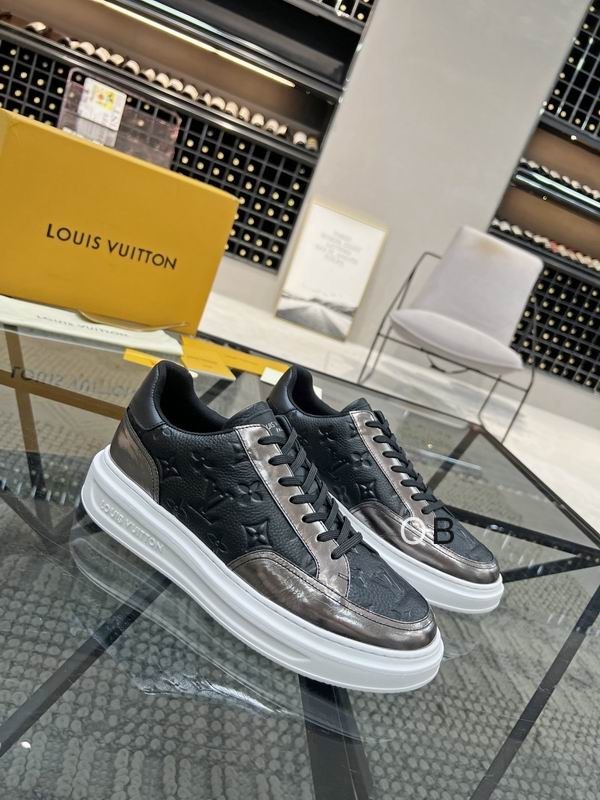 LV Men's Shoes 561